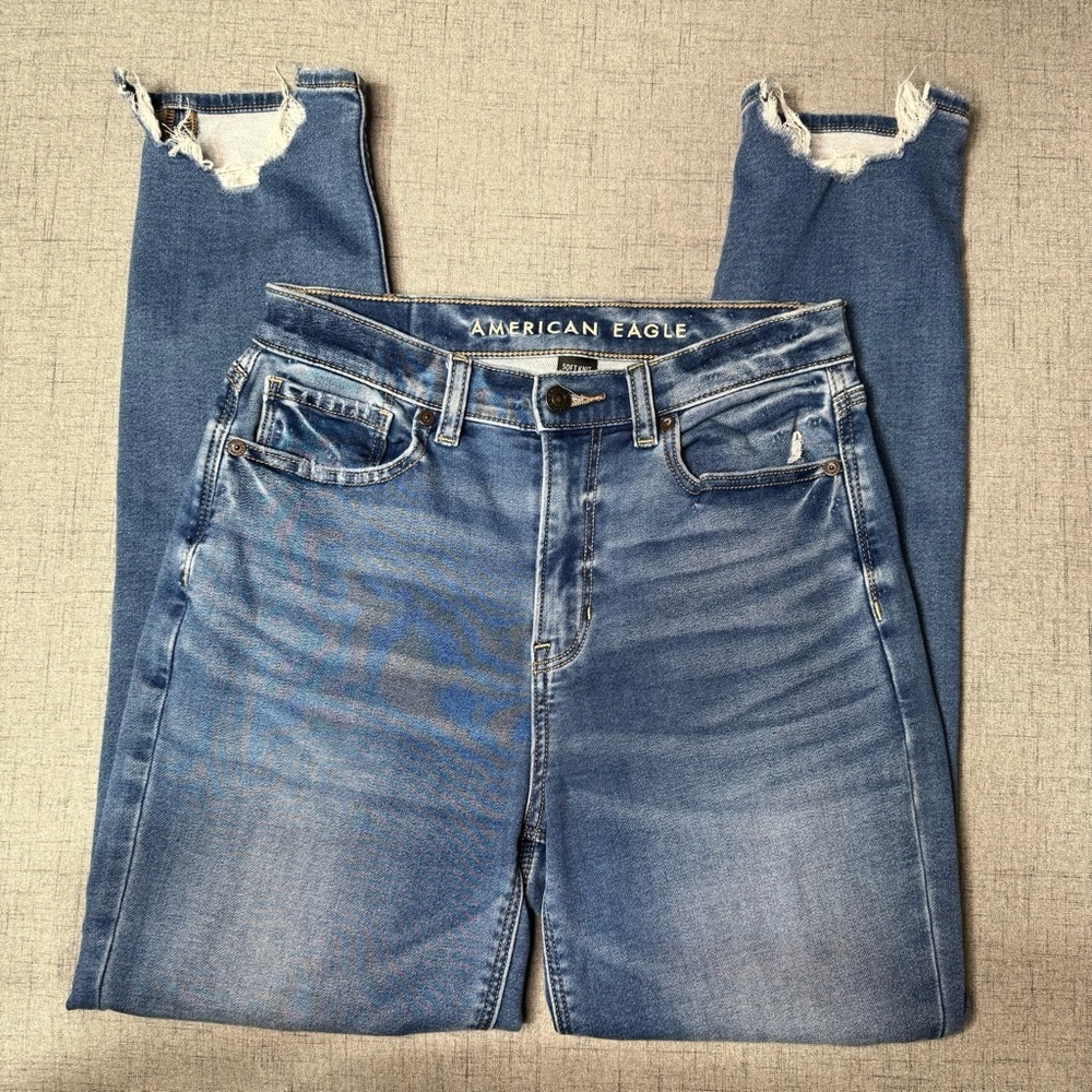American Eagle Soft Knit High Rise Mom Jeans Distressed Raw Hem Size 2 - Picture 7 of 13